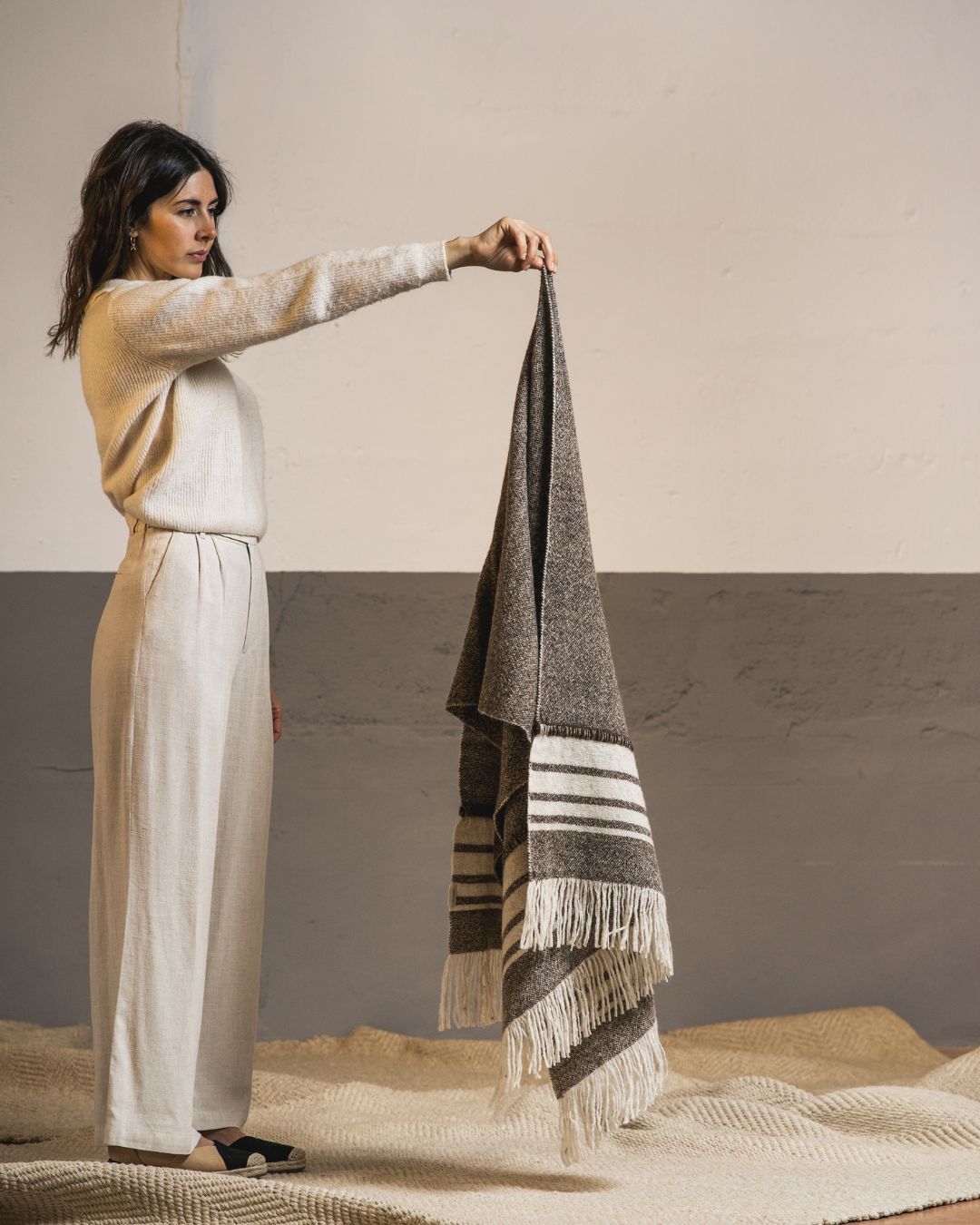 AUREA 255: Chal de Lana y Alpaca