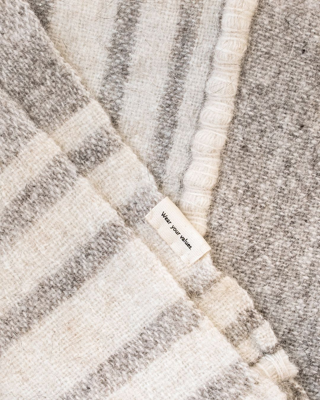 AUREA 285: Chal de Lana y Alpaca