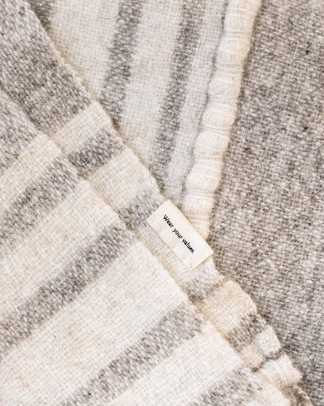 AUREA 285: Chal de Lana y Alpaca